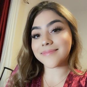 Meet your Posher, Isabel